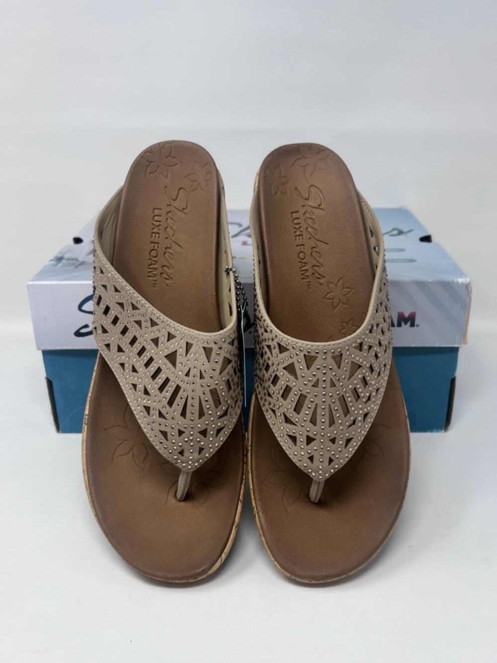 Skechers Beverlee Summer Visit Wedge Sandals Womens 9 Taupe Rhinestone NIB